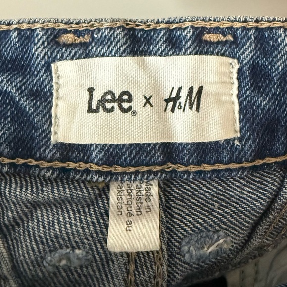 H&M X LEE Collab Vintage Style Medium Wash Balloon Jeans - Picture 8 of 9